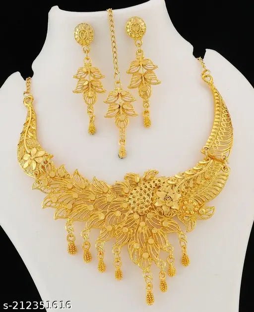 StyleMore™ Traditional Gold-Plated Jewellery Set with Earrings - Stylemore